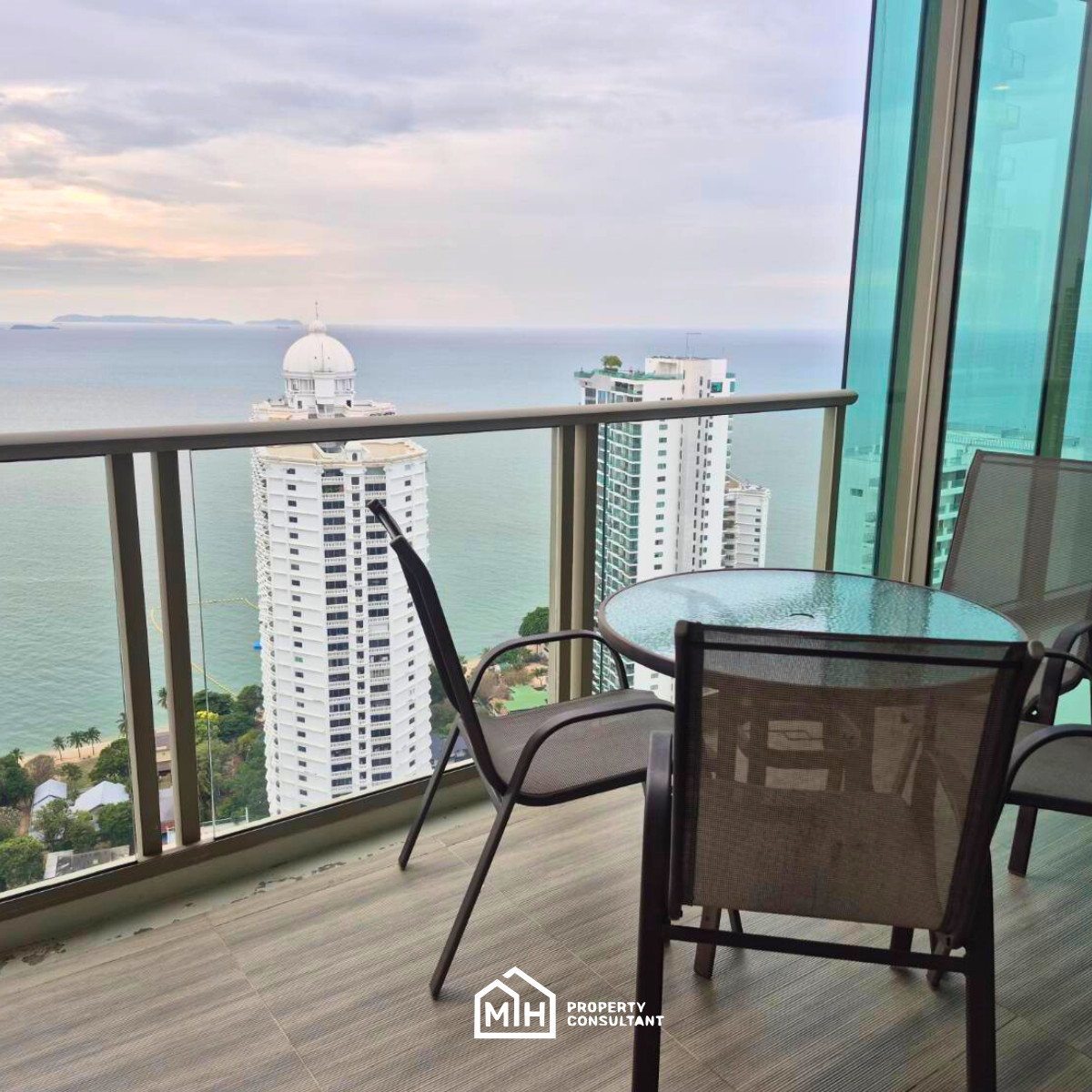 🌊 The Riviera Wongamat – 2 Bedroom Sea View Condo For Rent 🌊 💰 48,000 THB/Month | 70 SQ.M. | 38th Floor | Tower B