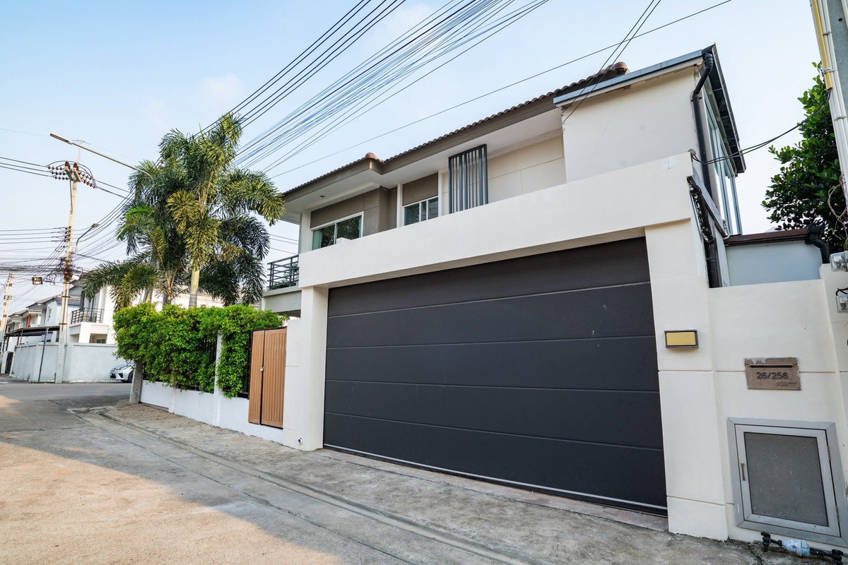 🏡 Corner House for Sale in Pruksa Nara Chaiyapruek 2 – Jomtien | Near Jomtien Beach | Only 6.6 Million THB