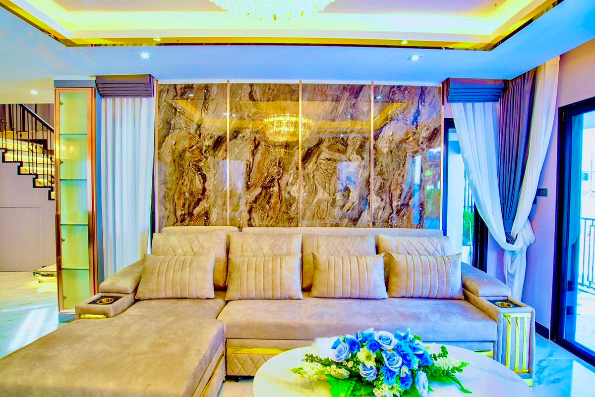 🏡 Luxury Pool Villa for Sale in Central Park 2 Pattaya | 4 Bedrooms | Only 14.9 MB