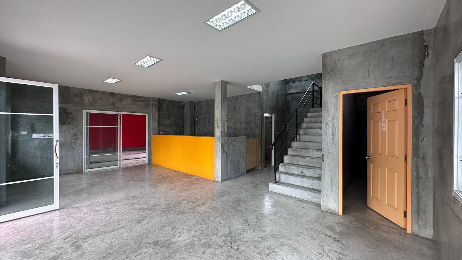 Home office style Loft ให้เช่า 25,000/เดือน 📍พื้นที่ 100 ตรว. พื้นที่กว้างขวาง