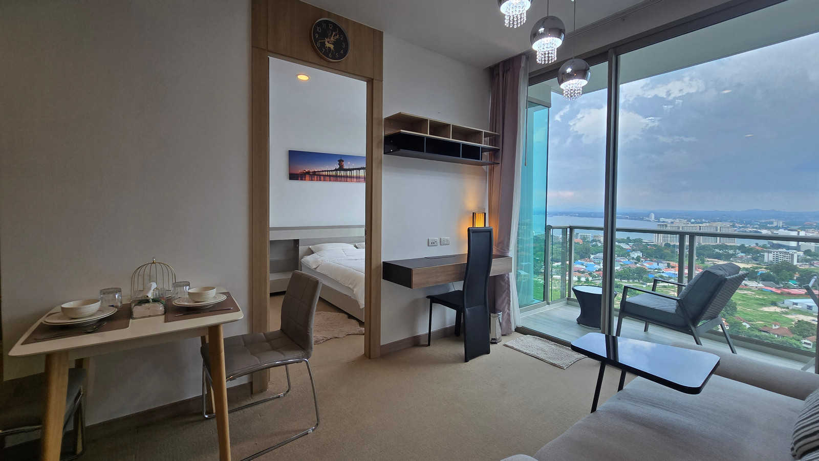 Riviera Wongamat Beach Condo, 1 Bedroom 35 sq.m floor 20 up, for rent 24000 THB per month