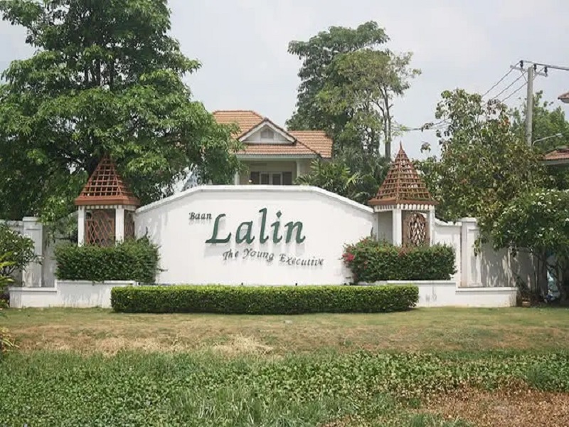 Baan-Lalin-The-Young-Executive-Onnut-Wongwaen-Suwannabhumi